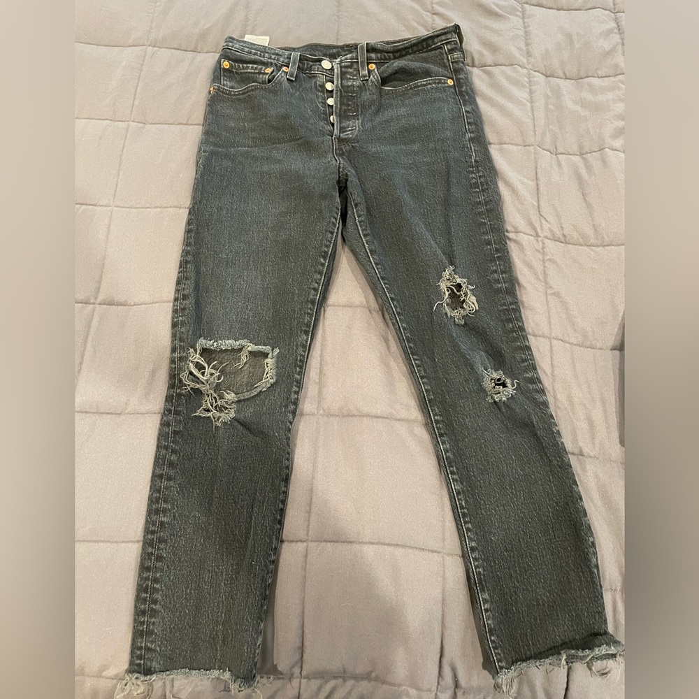Black Levi’s jeans